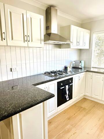 150 Unbeatable Location 3BRStyle gallery image 4