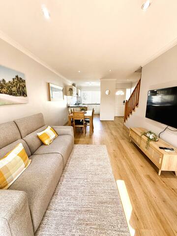 150 Unbeatable Location 3BRStyle gallery image 3