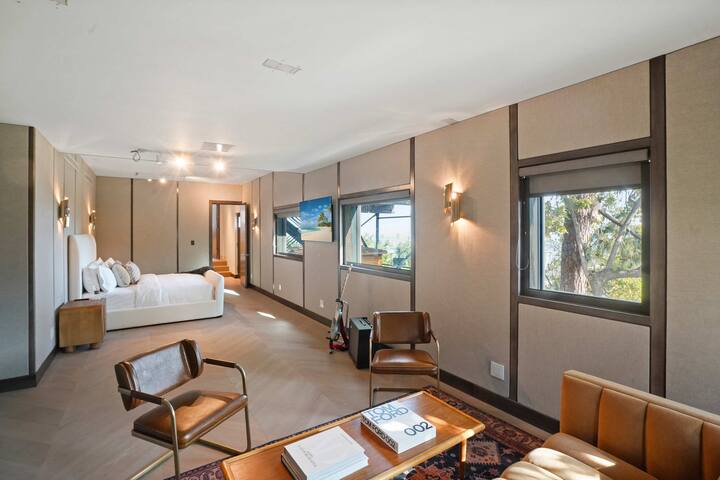 White Lotus by Stay Awhile Villas gallery image 3