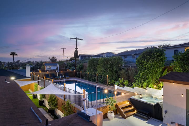 Villa Palmas|Pool•Hot Tub•Chefs Kitchen•Firepit