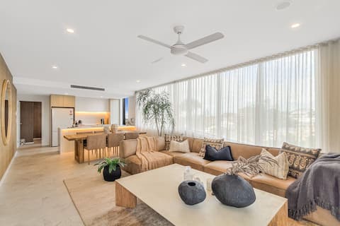 Sol 701 - Coolangatta Kirra Luxury - Min. 3N