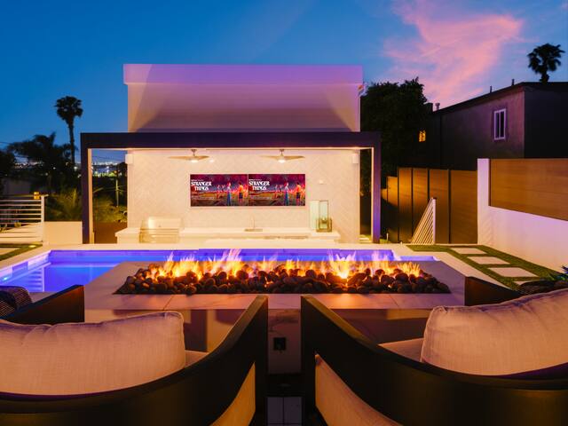 Luxury Resort: Pool, Spa, Swim-Up Bar & Bay Views gallery image 3