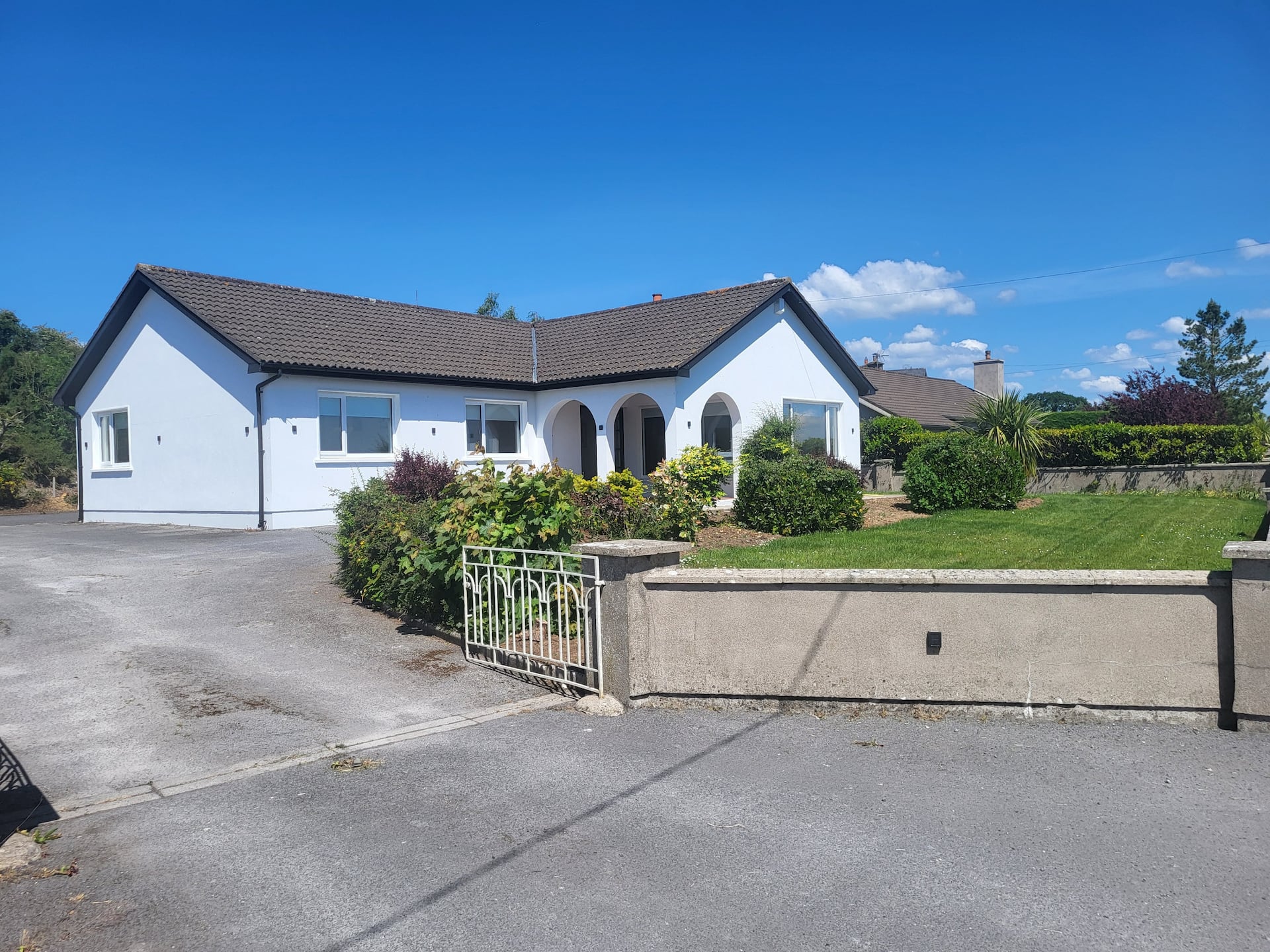 Luxurious 4-Bed House in Tipperary Town
