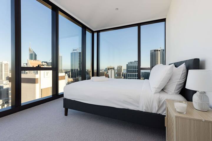 Luxury Perth Hub | Walk to RAC Arena & City gallery image 4