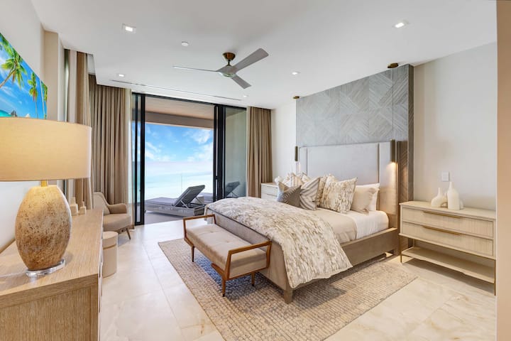 Oceanfront Primary Suite