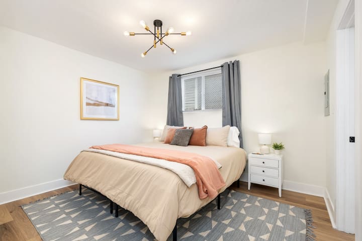 C: Modern Apt | Parking | Near German Village+dtwn - Columbus, OH