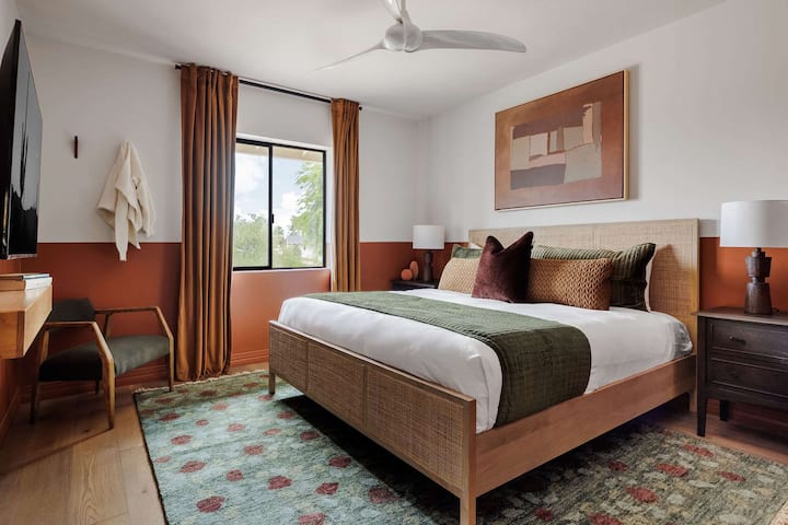 2号卧室|加大双人床|主屋| A号院落