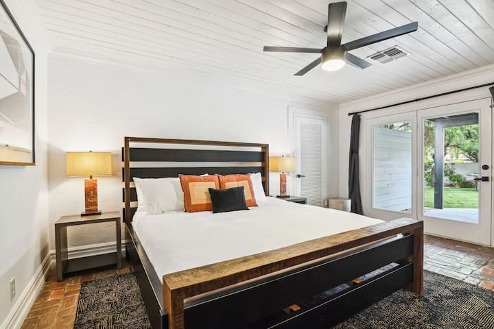 11号卧室|加大双人床|主屋| B座