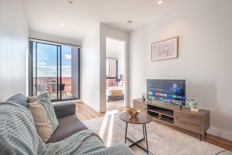 Modern Footscray apartment 2BR2BA  WIFI  Parking