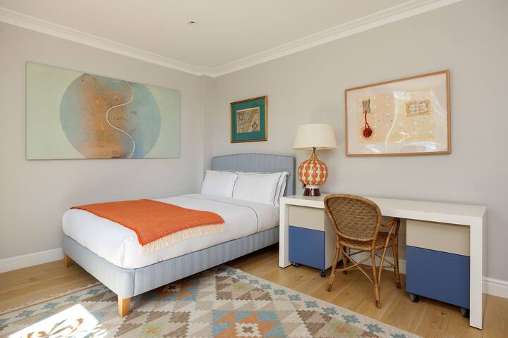 The Secret Oasis by Veeve