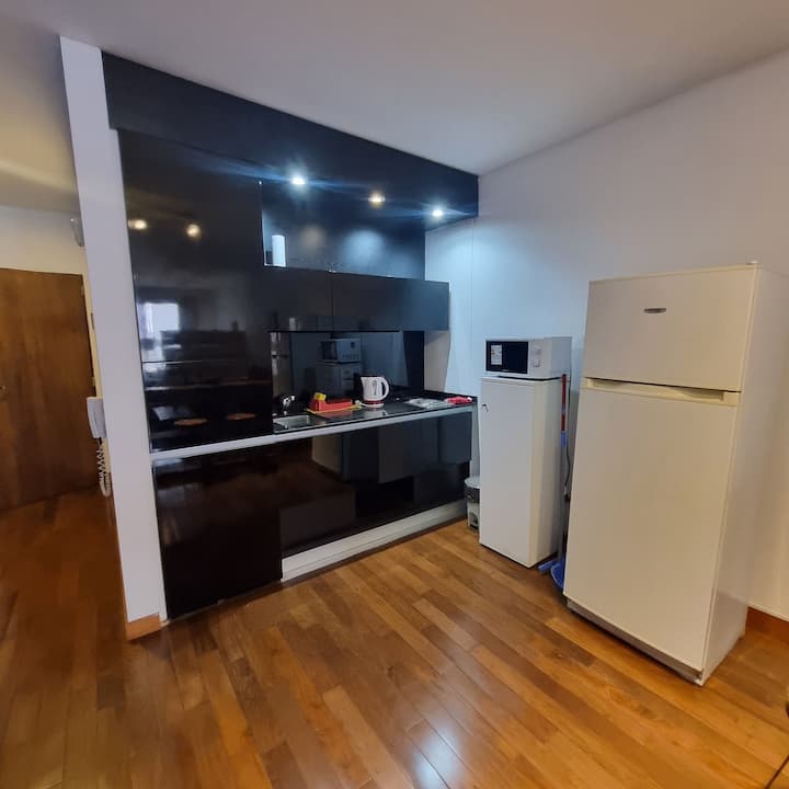 Studio apartment in Recoleta with pool and saunas
