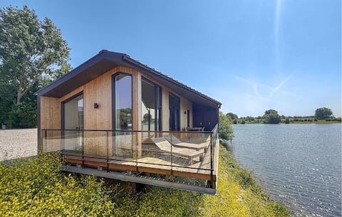 2 bedroom gorgeous home in Kerkdriel