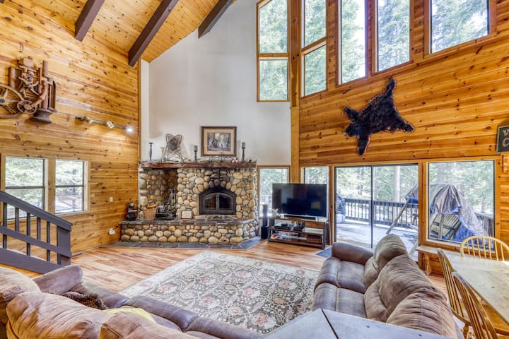 Resting Bear Lodge - Dog Okay W Hoa & Foosball - Truckee, CA