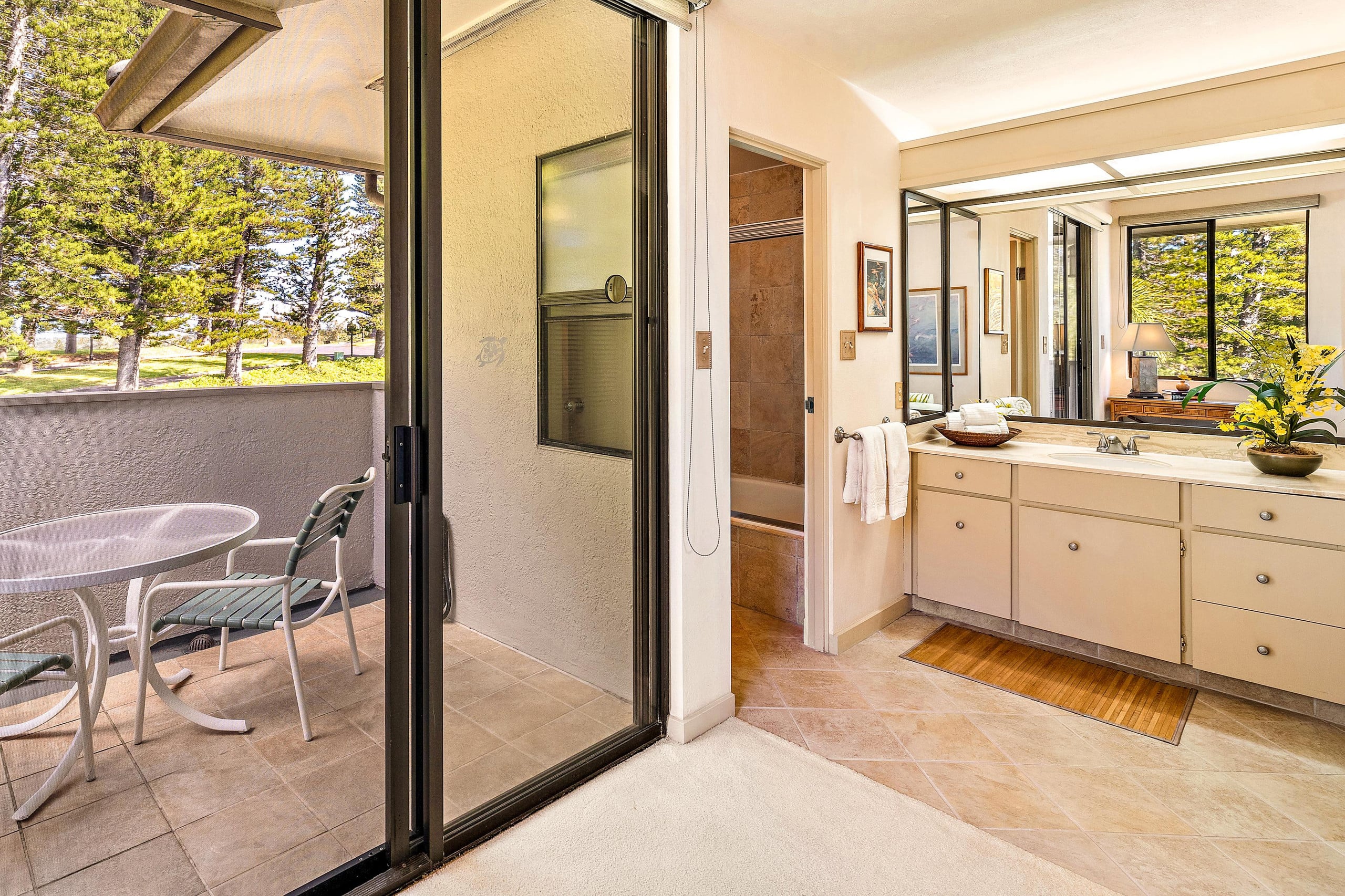 Condo in Lahaina · ★5.0 · 1 bedroom · 2 beds · 2 baths - Image 22