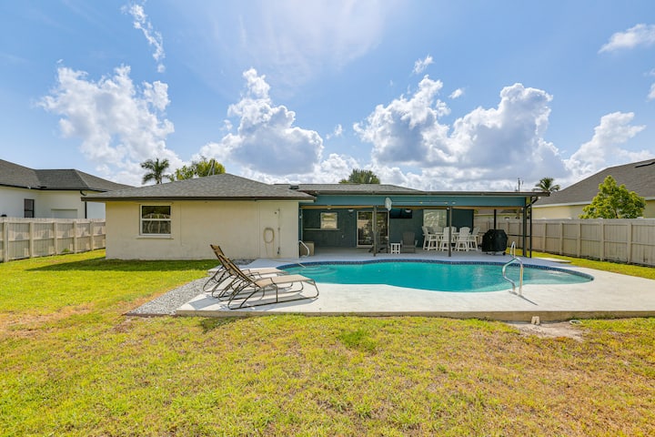 Private Pool & Spacious Yard: Cape Coral Getaway - 케이프코럴