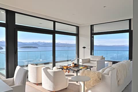 Huapi43 – Luxury apartment with Jacuzzi & Pool