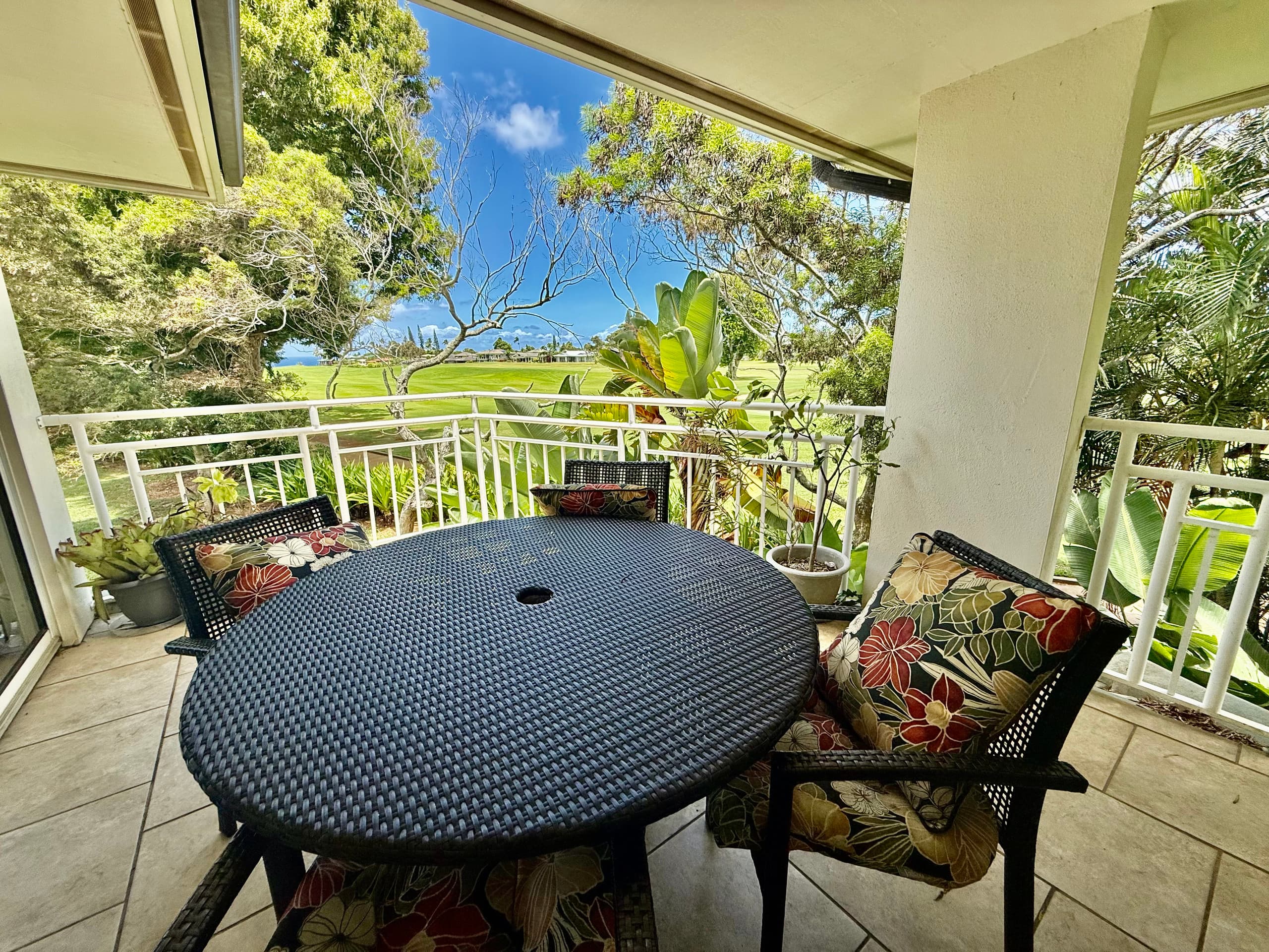 Condo in Princeville · ★4.76 · 2 bedrooms · 3 beds · 2 private baths - Image 4