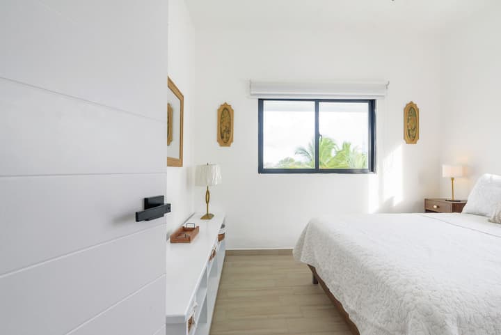 سرير ،غرفة نوم