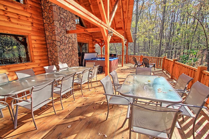 Dogwood Lane Lodge- sleeps up to 18 -Hocking Hills - Cabins for