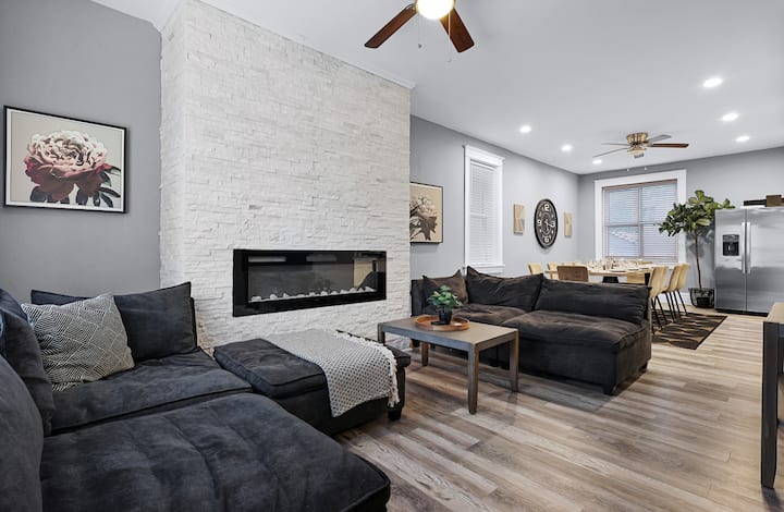 5br Family Sanctuary  Pet-friendly - St. Louis