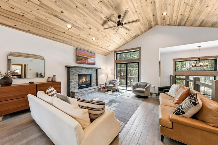Tahoe Forest Lodge: Hot Tub, Pool Table, A/c - Fallen Leaf Lake, CA
