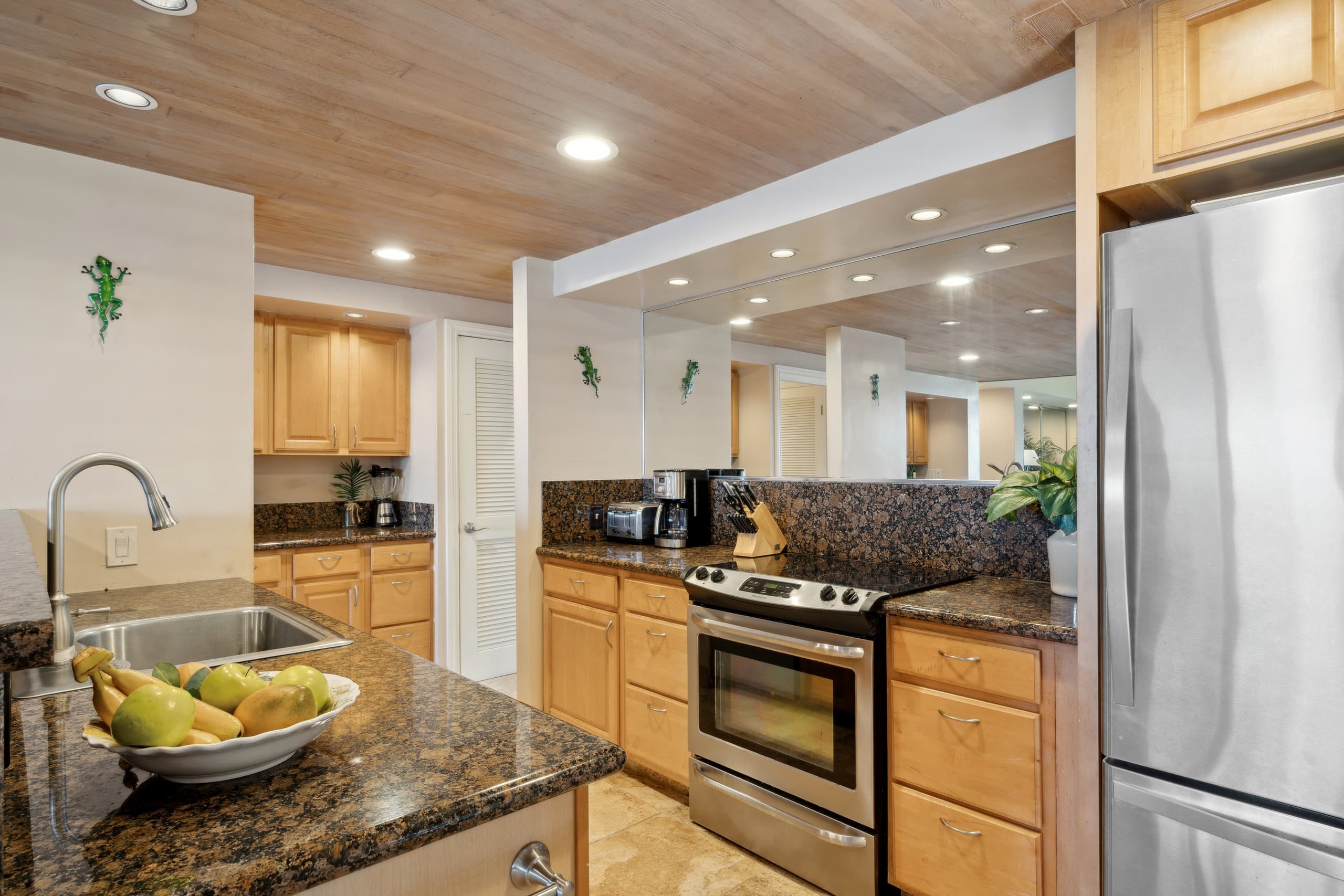 Condo in Lahaina · ★5.0 · 3 bedrooms · 5 beds · 2 baths - Image 8