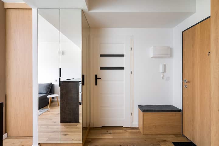 Praga Bliska Modern Apartment - Varşova