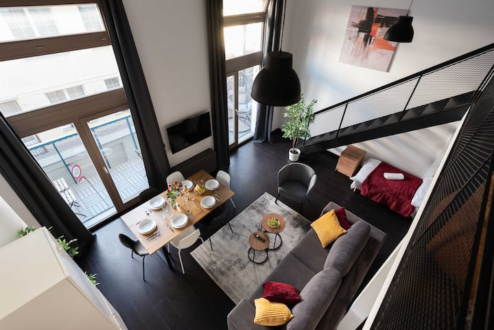 2-level Apartment For 7 Guests | Balcony | Metro - Prague