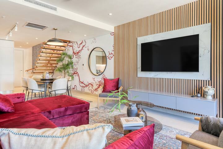 Penthouse Perfection – Rooftop Pool & Views gallery image 2