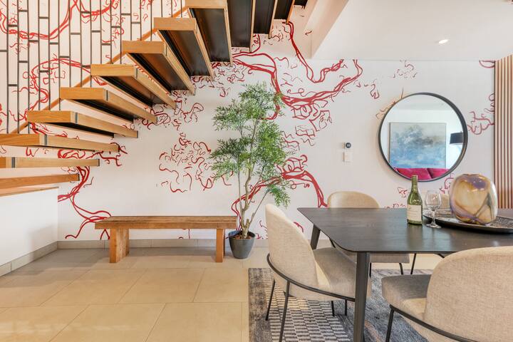 Penthouse Perfection – Rooftop Pool & Views gallery image 4