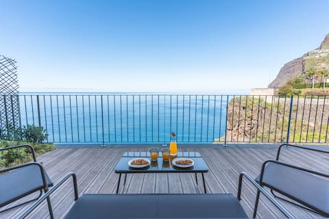 Big Cliff Apartment by Atlantic Holiday