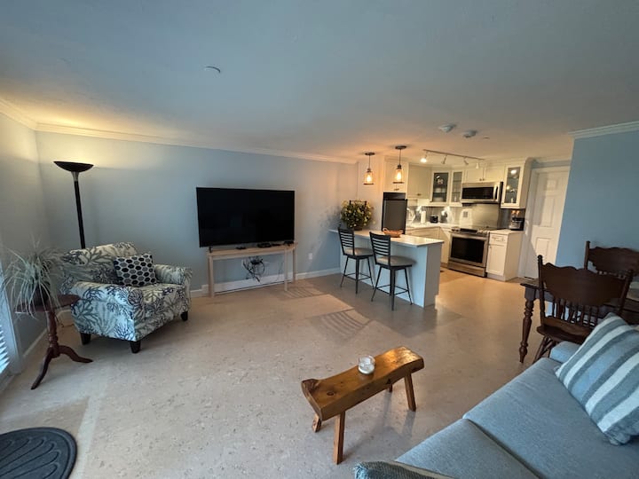 Ocean Towers Condo #114 - Ogunquit, ME