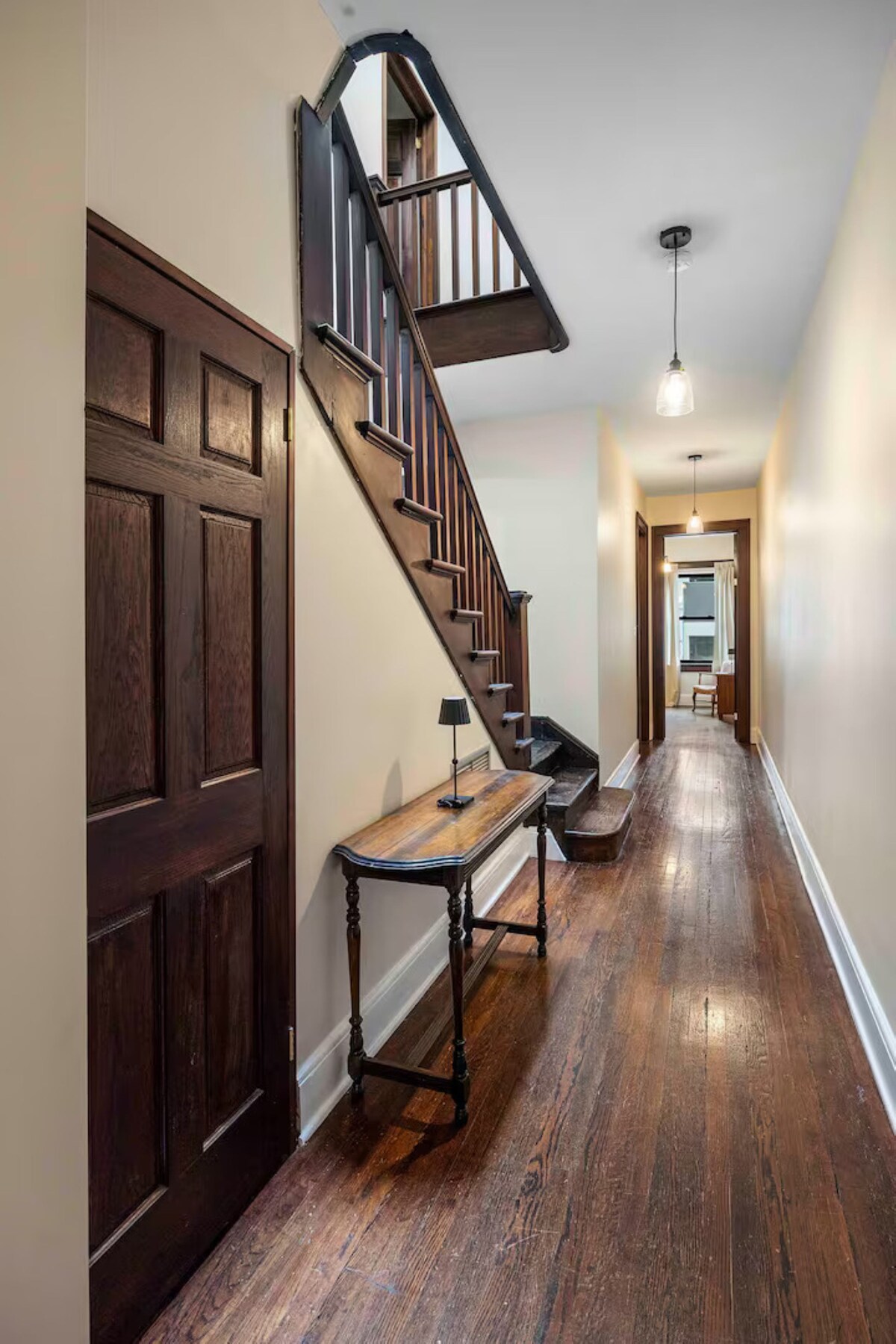 Стълби до трети етаж