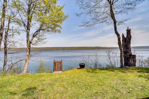 < 1 Mi to State Park: Trumansburg Cottage w/ Deck!