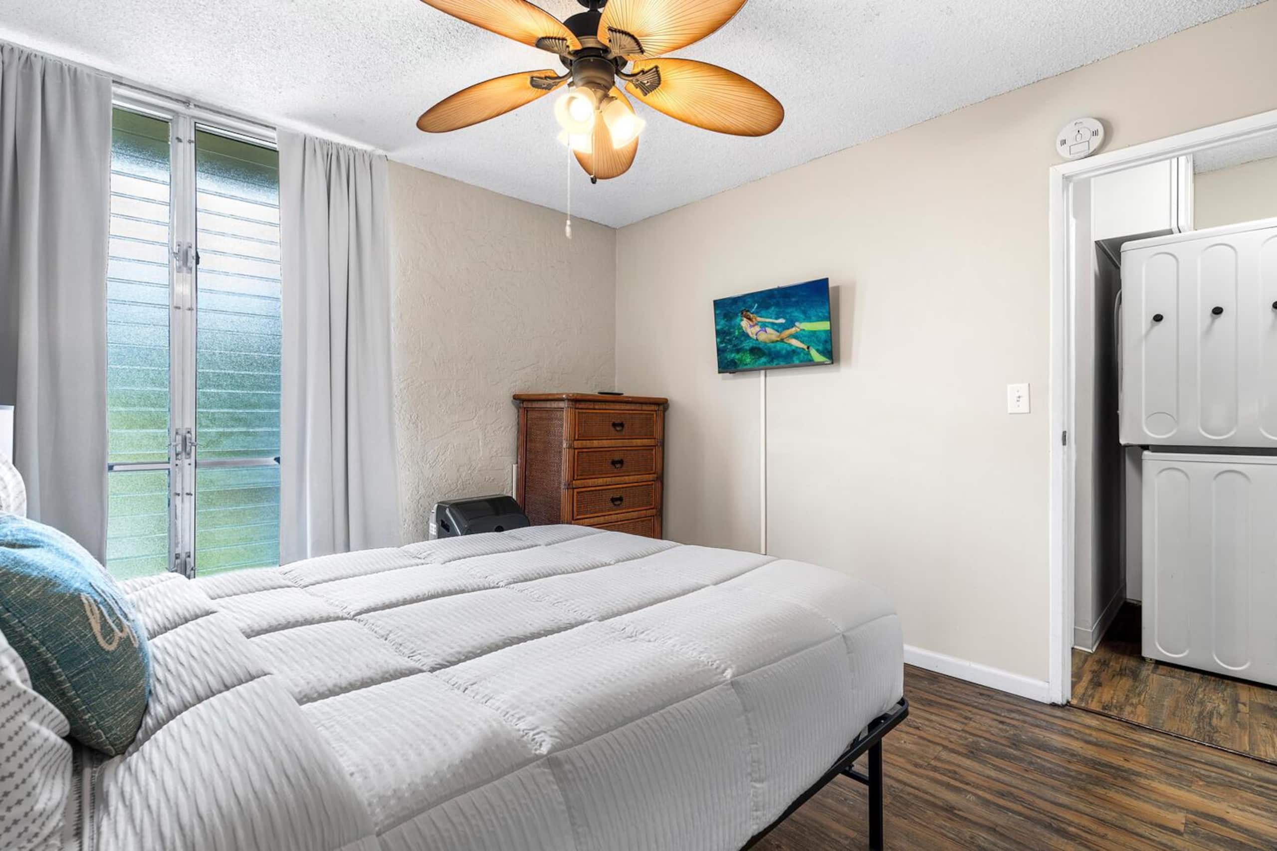 Condo in Kailua-Kona · ★4.88 · 1 bedroom · 2 beds · 1 private bath - Image 12