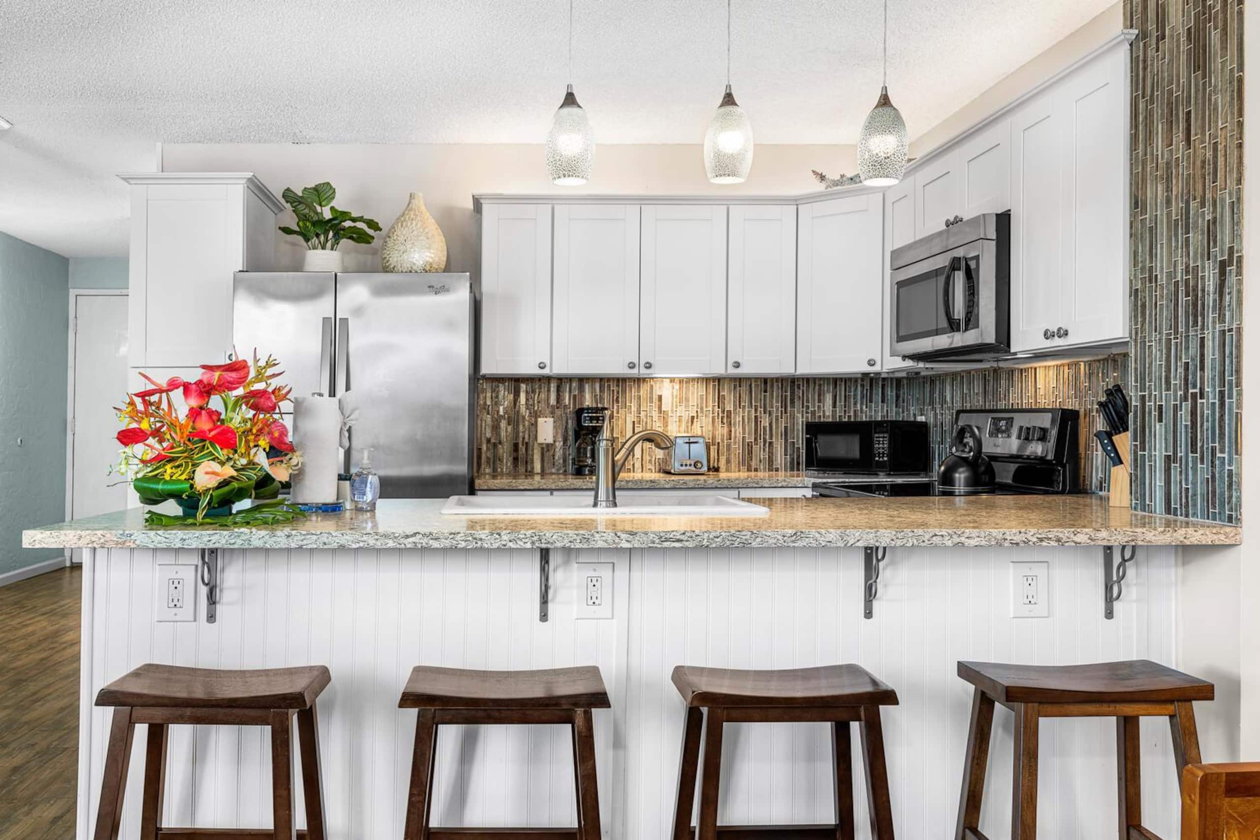 Condo in Kailua-Kona · ★4.88 · 1 bedroom · 2 beds · 1 private bath - Image 8