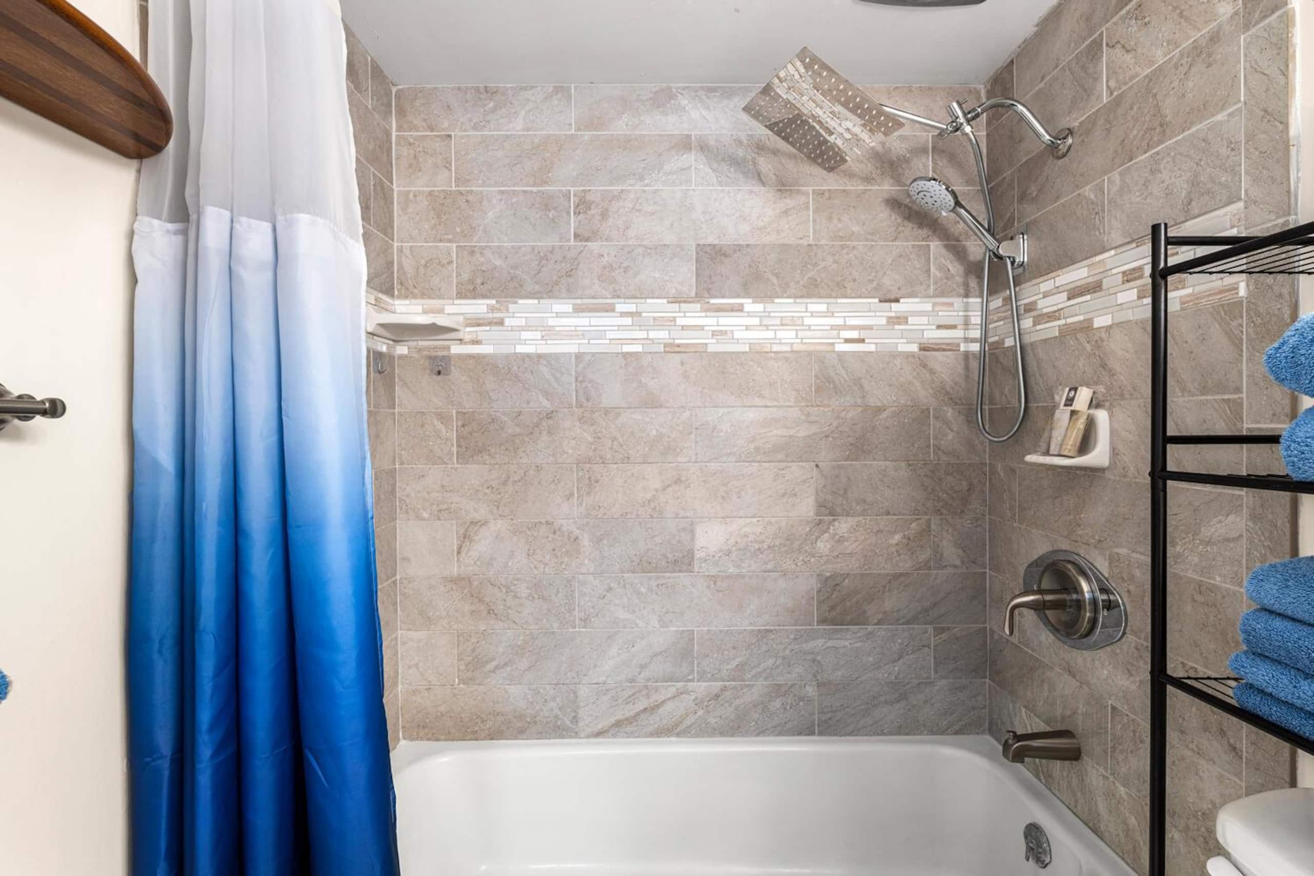 Condo in Kailua-Kona · ★4.88 · 1 bedroom · 2 beds · 1 private bath - Image 15