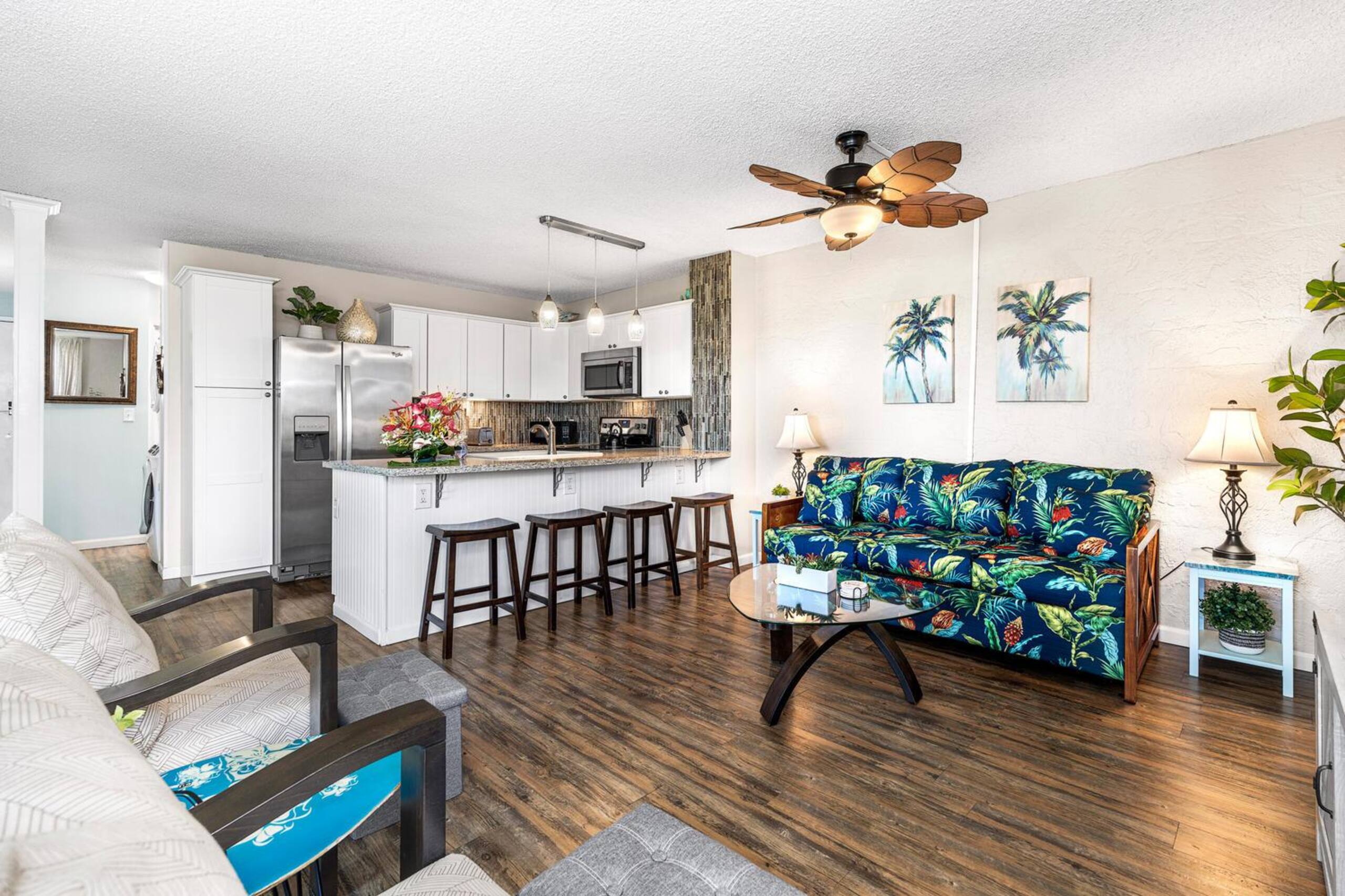 Condo in Kailua-Kona · ★4.88 · 1 bedroom · 2 beds · 1 private bath - Image 6