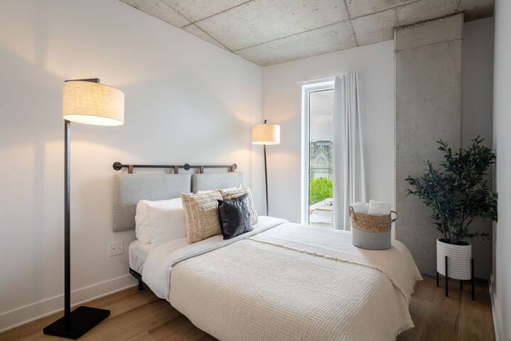 Luxury 2BR in Old port |+Free Parking gallery image 5