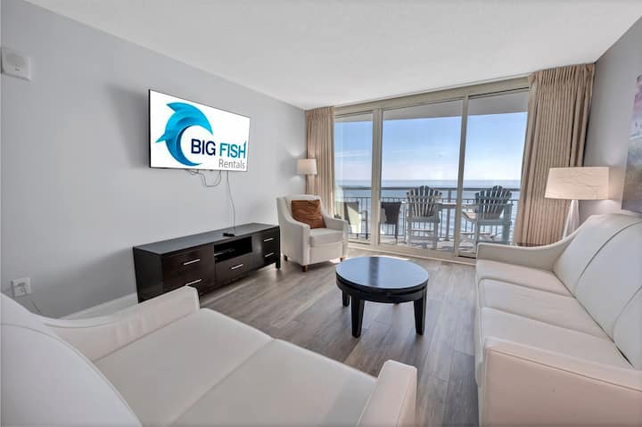 Beachfront Condo With Ocean Views & Hot Tub - Myrtle Beach, SC