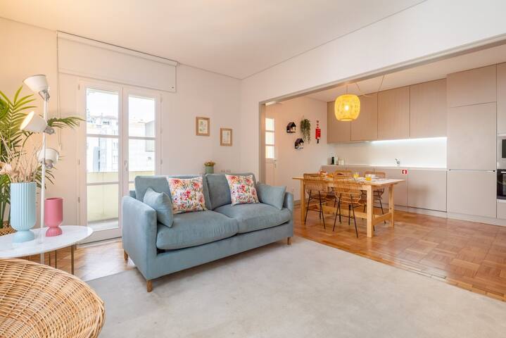 Blue Tile Hideaway by Portugal Active gallery image 3