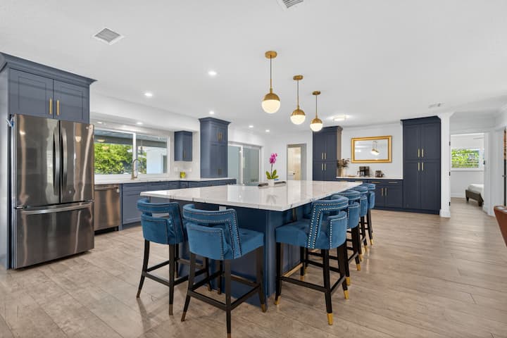 Poinciana Palms interior