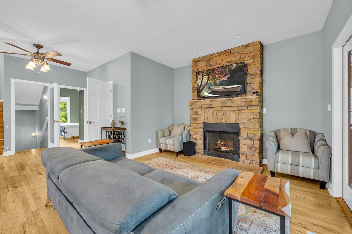 Popular Airbnb listing: My House in Reed Creek