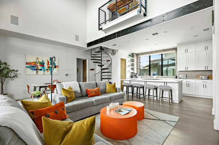 Lake Travis Getaway | Pickleball | Grill | Firepit - Lake Travis, TX