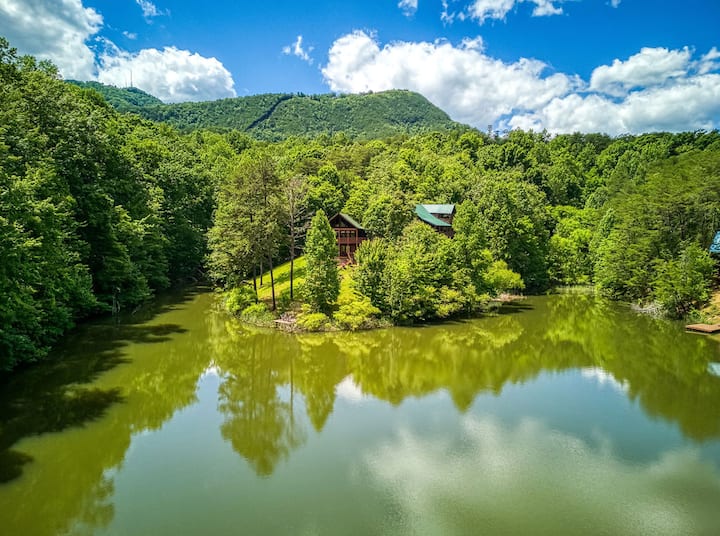 Hidden Mountain Dream 2-Bedroom Cabin, Lake View - Cabins for Rent