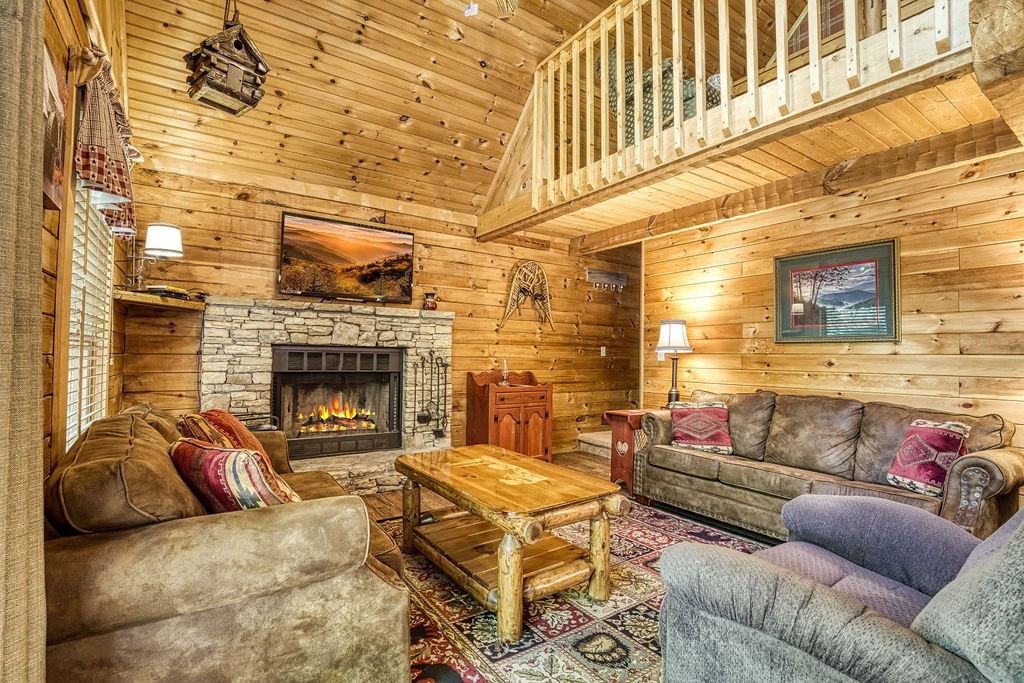 Hidden Mountain Dream 2-Bedroom Cabin, Lake View - Cabins for Rent