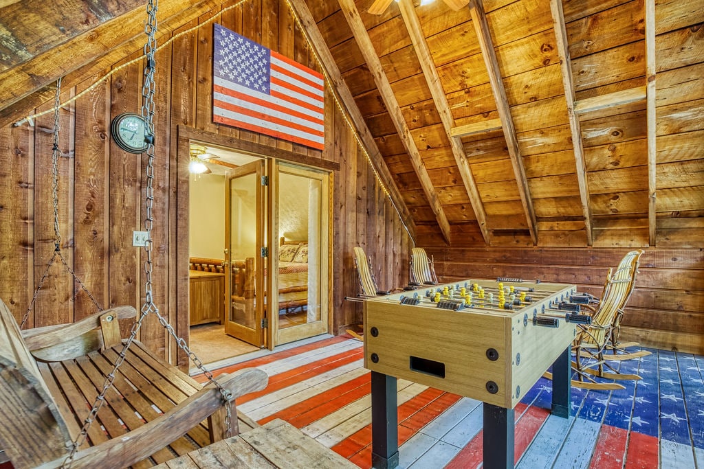 Hidden Mountain Dream 2-Bedroom Cabin, Lake View - Cabins for Rent