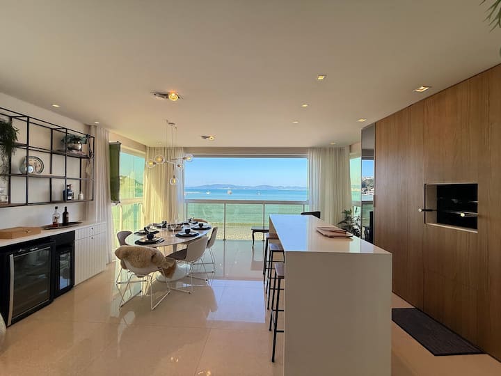 IL01- Sea View | Feet in the Sand | Barbecue Grill