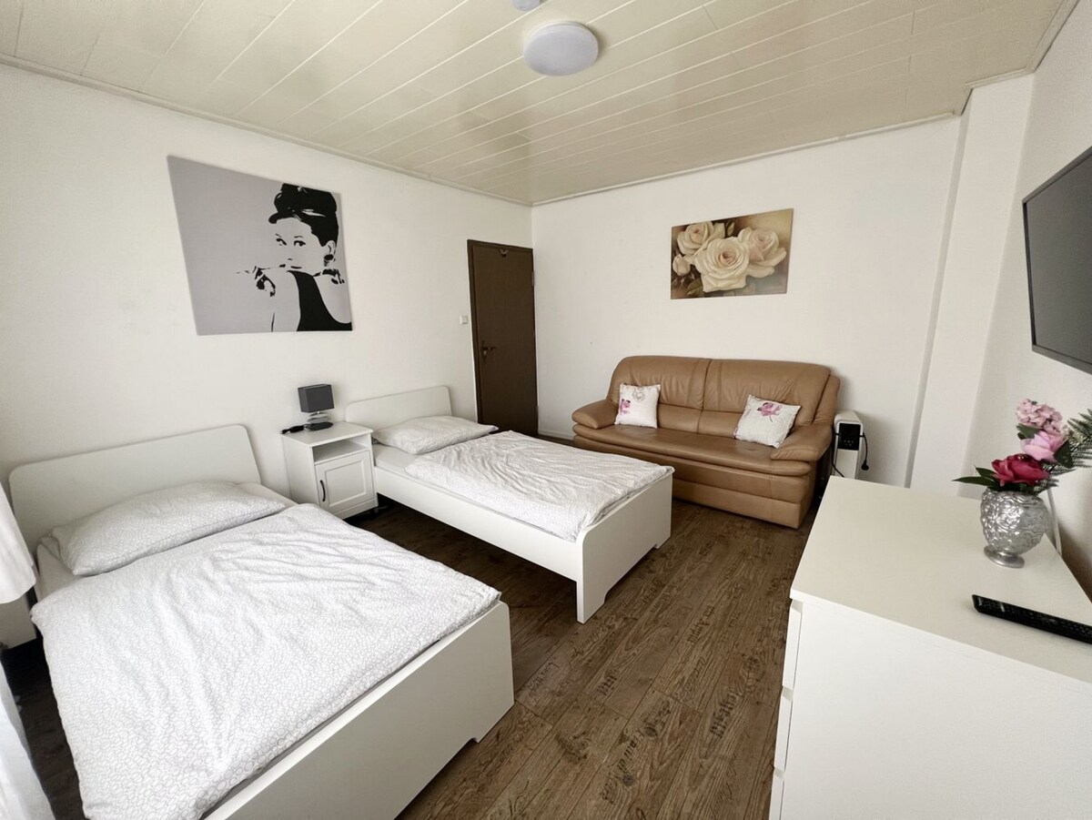 საძინებელი 1