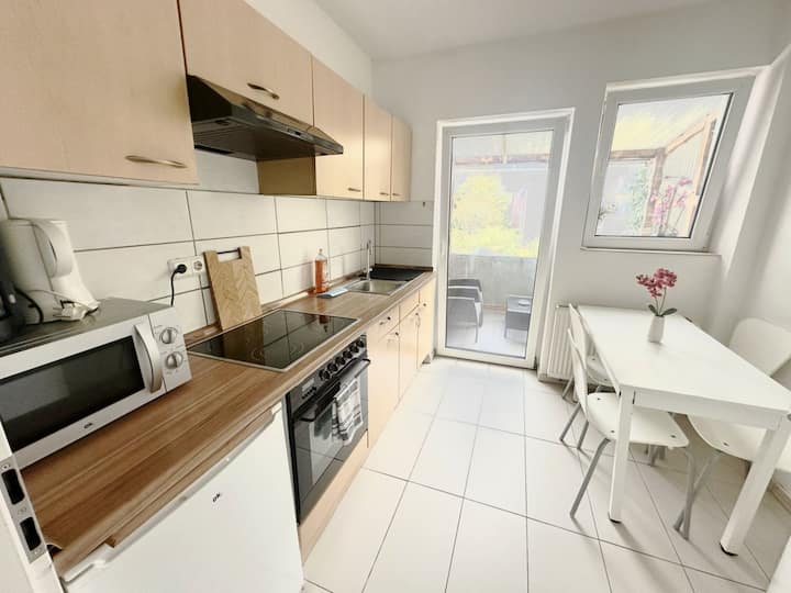 T08 Work & Stay Mit Pkw-stellplatz Direkt Am Haus - Troisdorf